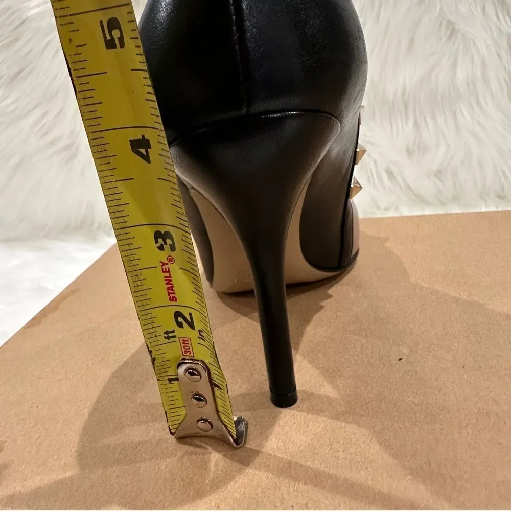VALENTINO GARAVANI Nappa Rockstud Cross Strap d'Orsay Pumps